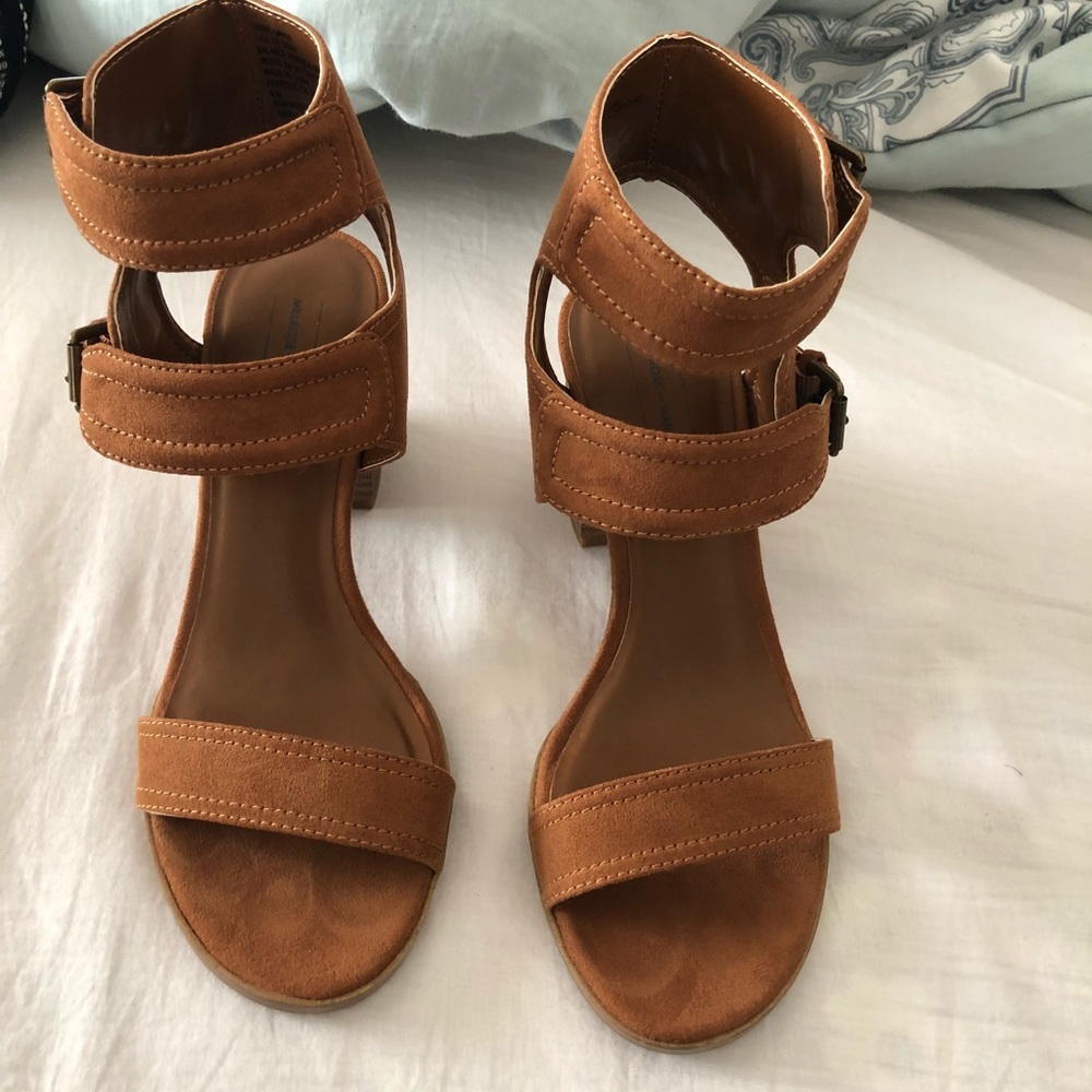 Steve Madden brown heels